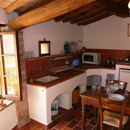 Podere Patrignone Guest House Кастелина ин Кианти Стая снимка
