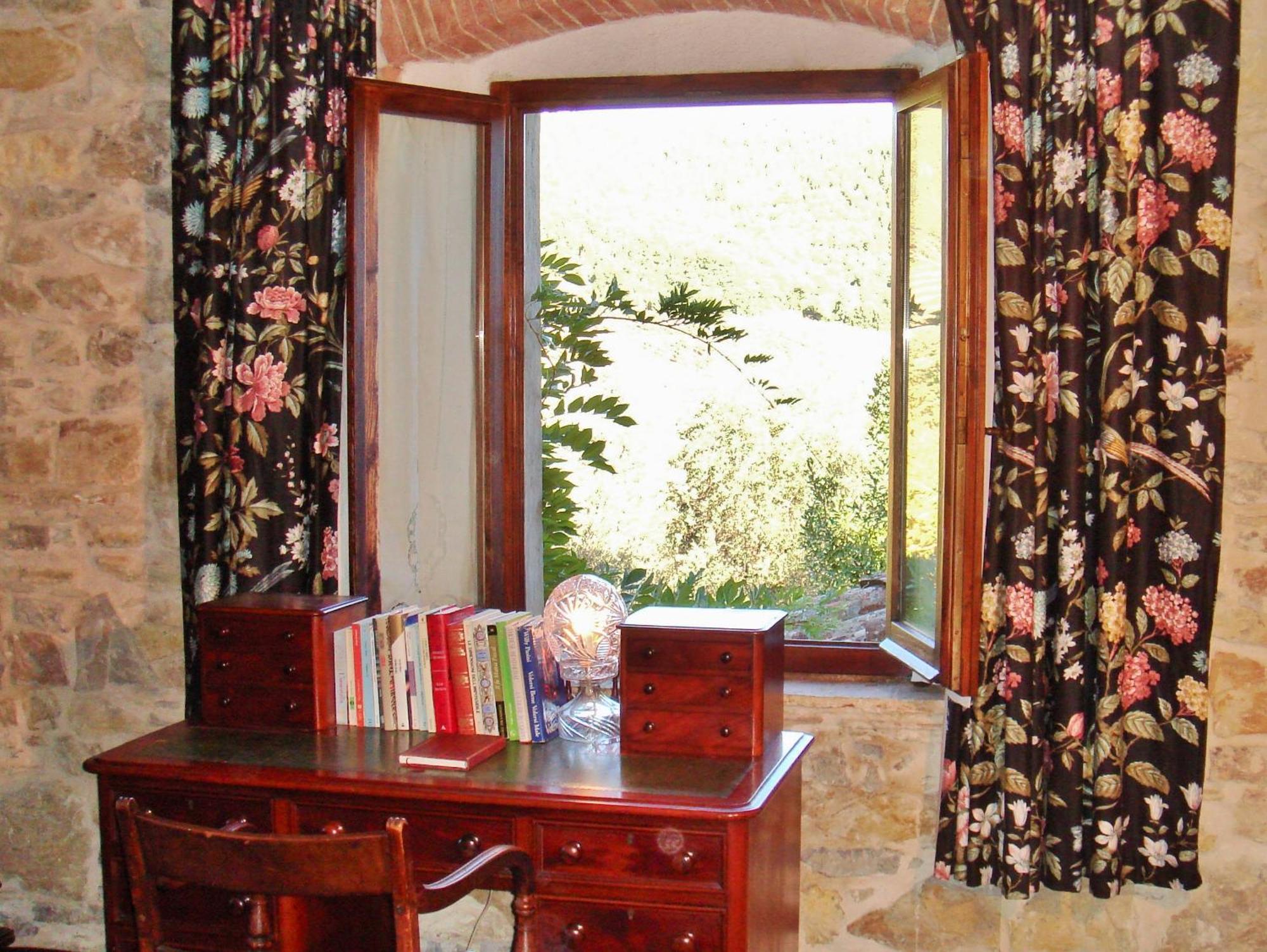 Podere Patrignone Guest House Кастелина ин Кианти Стая снимка