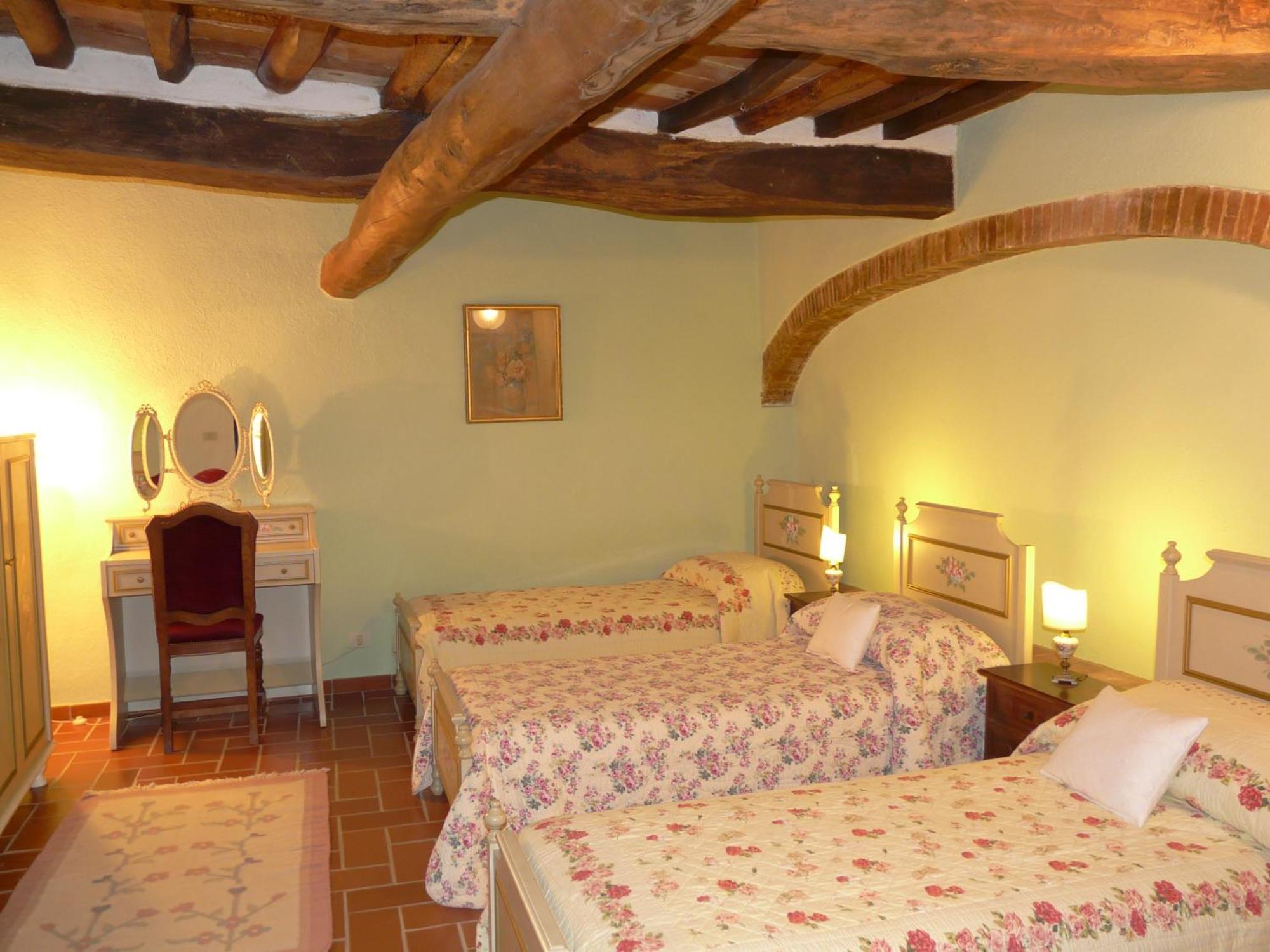 Podere Patrignone Guest House Кастелина ин Кианти Стая снимка
