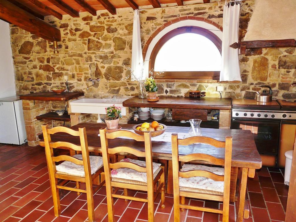 Podere Patrignone Guest House Кастелина ин Кианти Стая снимка